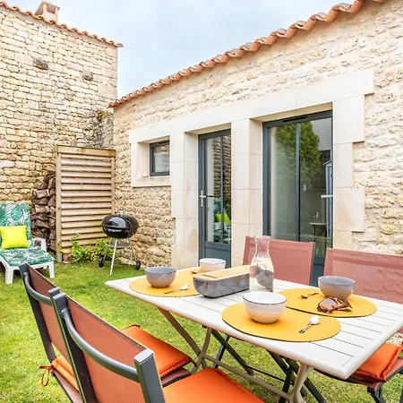 Le Chai De La Lumineuse Сен-Пьер-д'Олерон