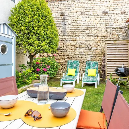 Le Chai De La Lumineuse * Сен-Пьер-д'Олерон