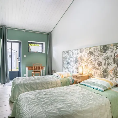 Le Chai De La Lumineuse Сен-Пьер-д'Олерон