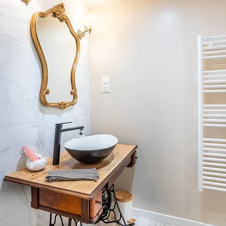 Le Chai De La Lumineuse Дом отдыха Сен-Пьер-д'Олерон