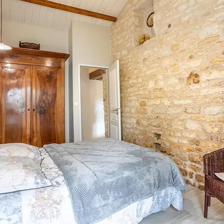 Le Chai De La Lumineuse * Сен-Пьер-д'Олерон