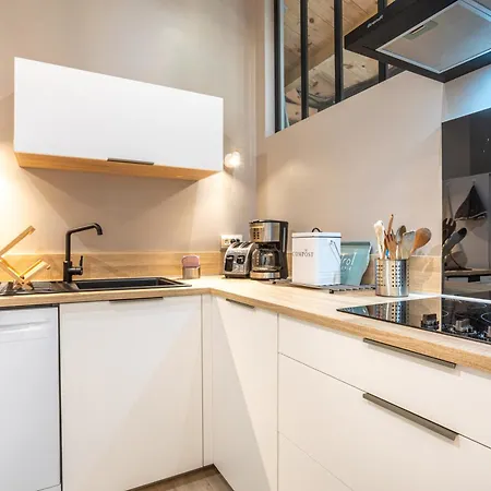 Le Chai De La Lumineuse