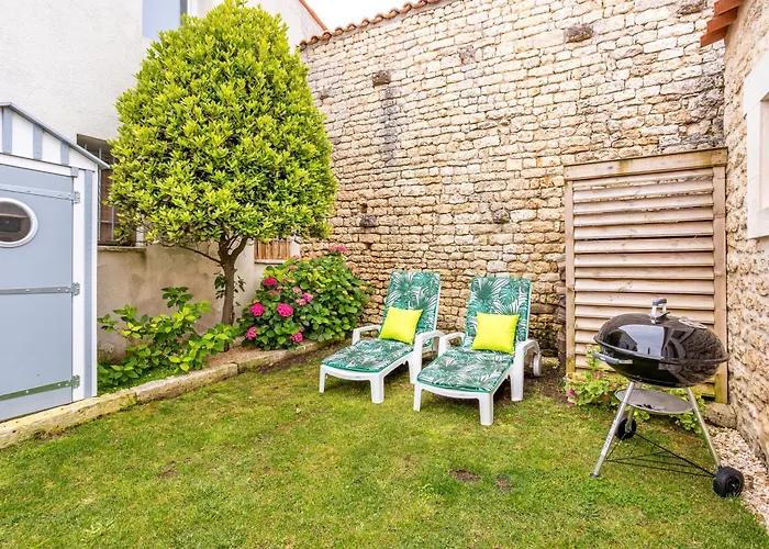 펜션 Le Chai De La Lumineuse *