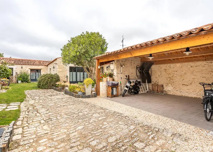 Le Chai De La Lumineuse 펜션 생-피에르-돌레롱