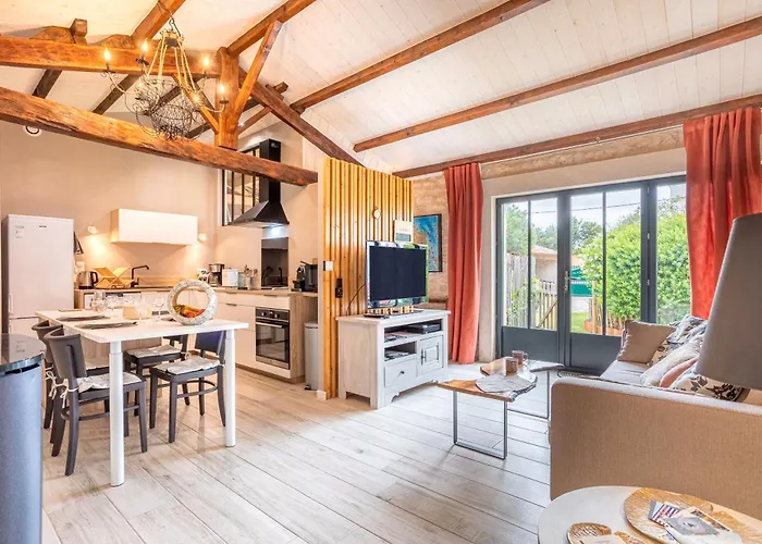 Le Chai De La Lumineuse