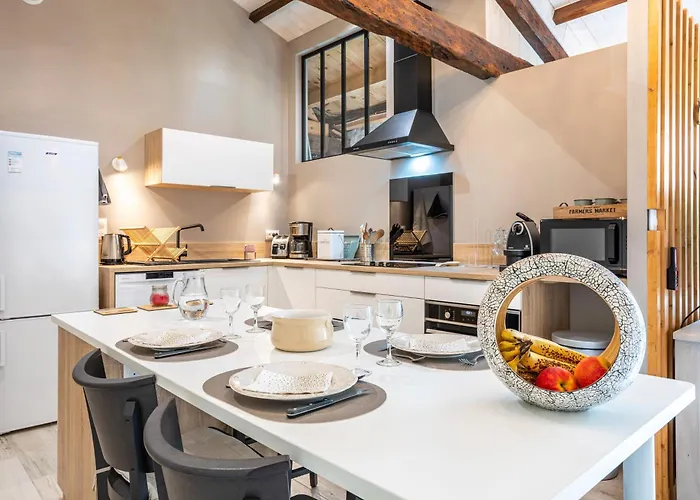 Le Chai De La Lumineuse