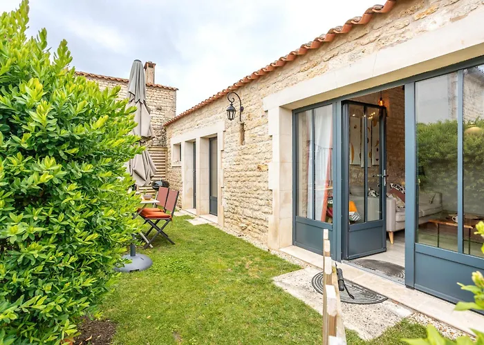 Le Chai De La Lumineuse 펜션