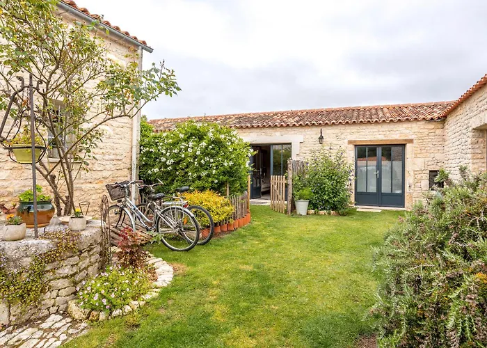 Le Chai De La Lumineuse 생-피에르-돌레롱