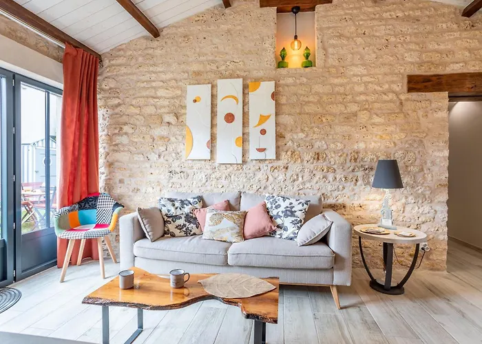 펜션 Le Chai De La Lumineuse 생-피에르-돌레롱